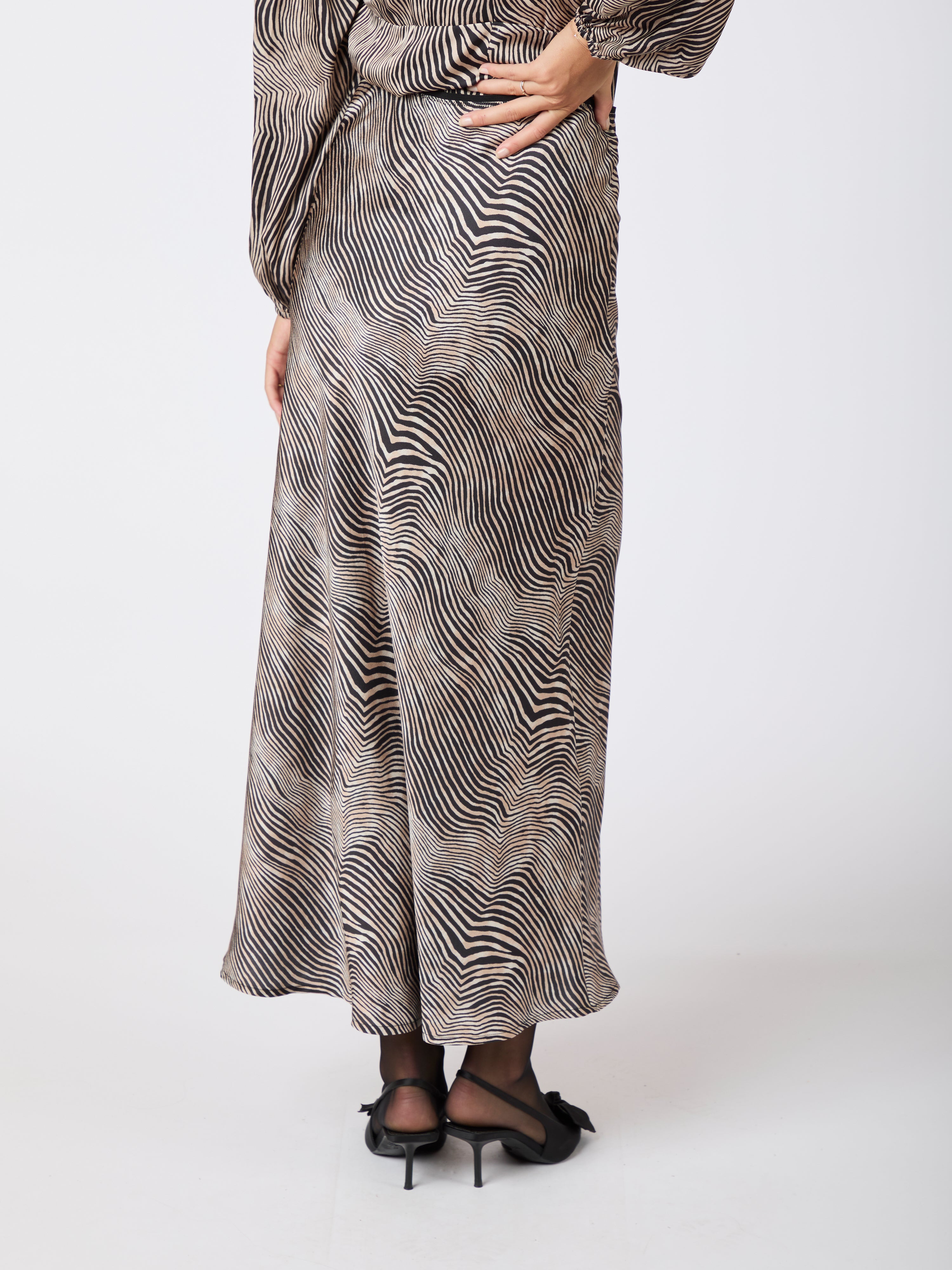Vicky Floating Wave nederdel - Dark Sand